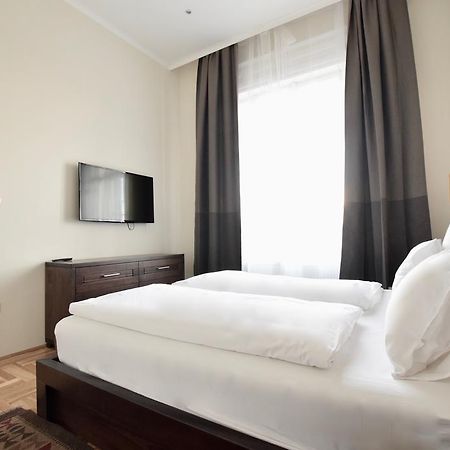 Luxury Apartment by Hi5 - Király street Suite Budapest Exterior foto
