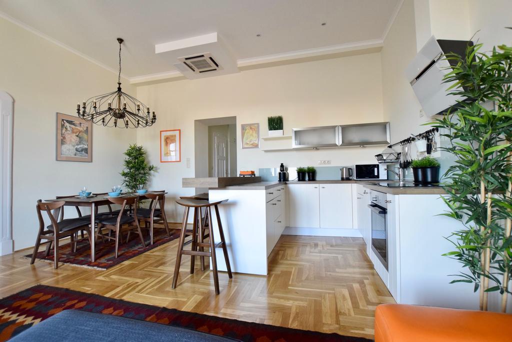 Luxury Apartment by Hi5 - Király street Suite Budapest Exterior foto