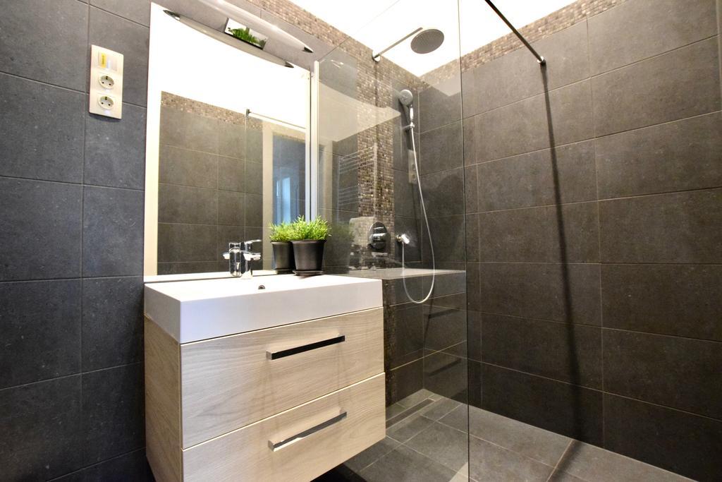 Luxury Apartment by Hi5 - Király street Suite Budapest Exterior foto