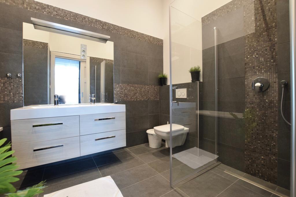 Luxury Apartment by Hi5 - Király street Suite Budapest Exterior foto